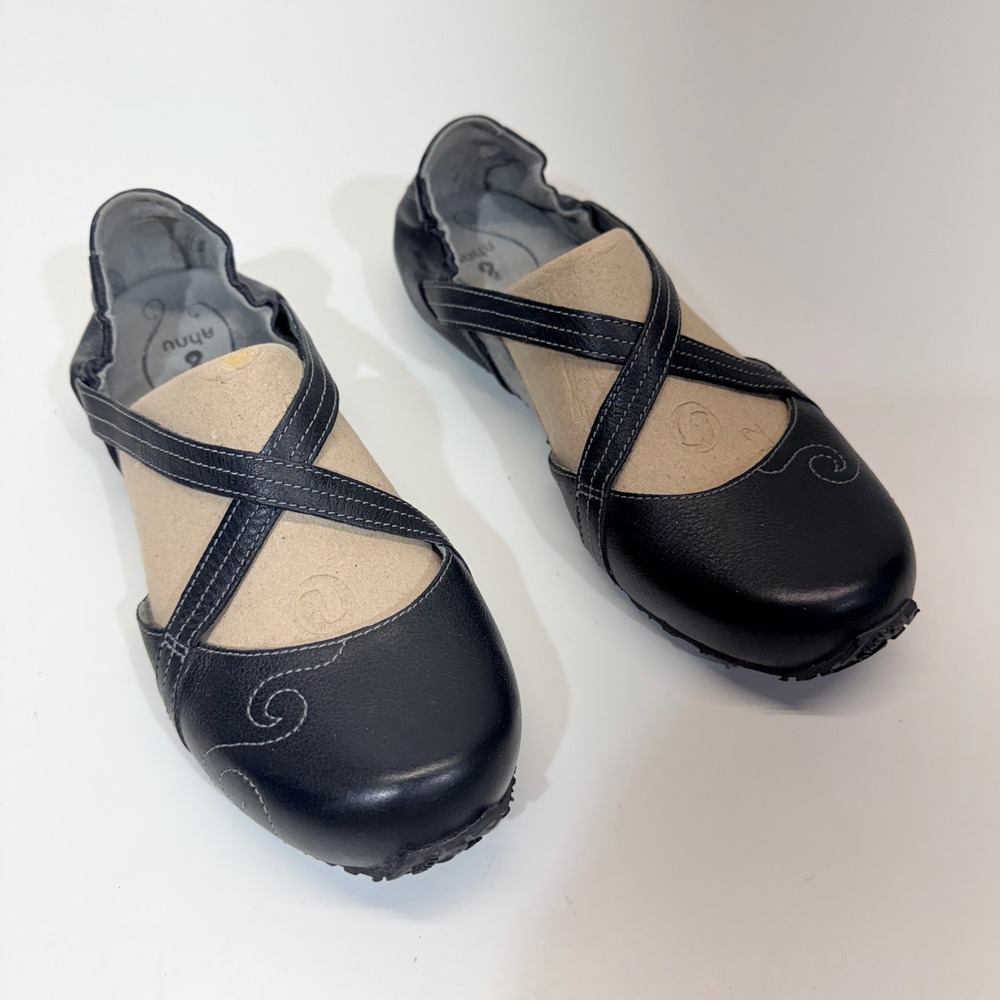 Ahnu Gracie Ballet Flats Size 9 Black Leather Crisscross Straps AF2287BLK